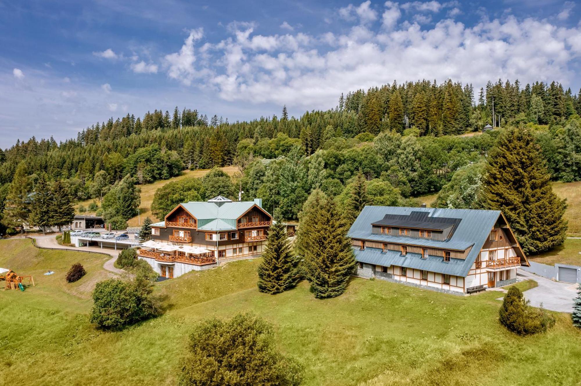 Hotel Zatisi ชปินด์เลอรูฟ มลิน ภายนอก รูปภาพ