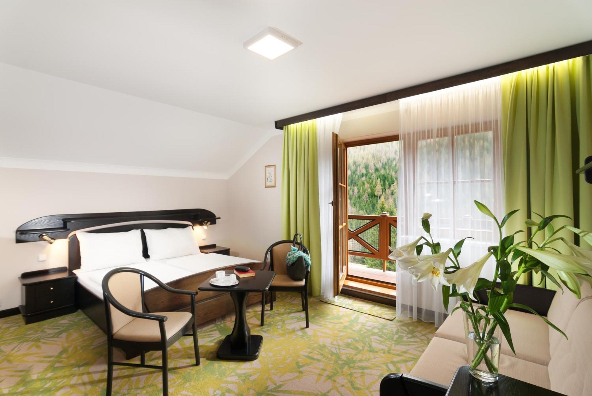 Hotel Zatisi ชปินด์เลอรูฟ มลิน ภายนอก รูปภาพ
