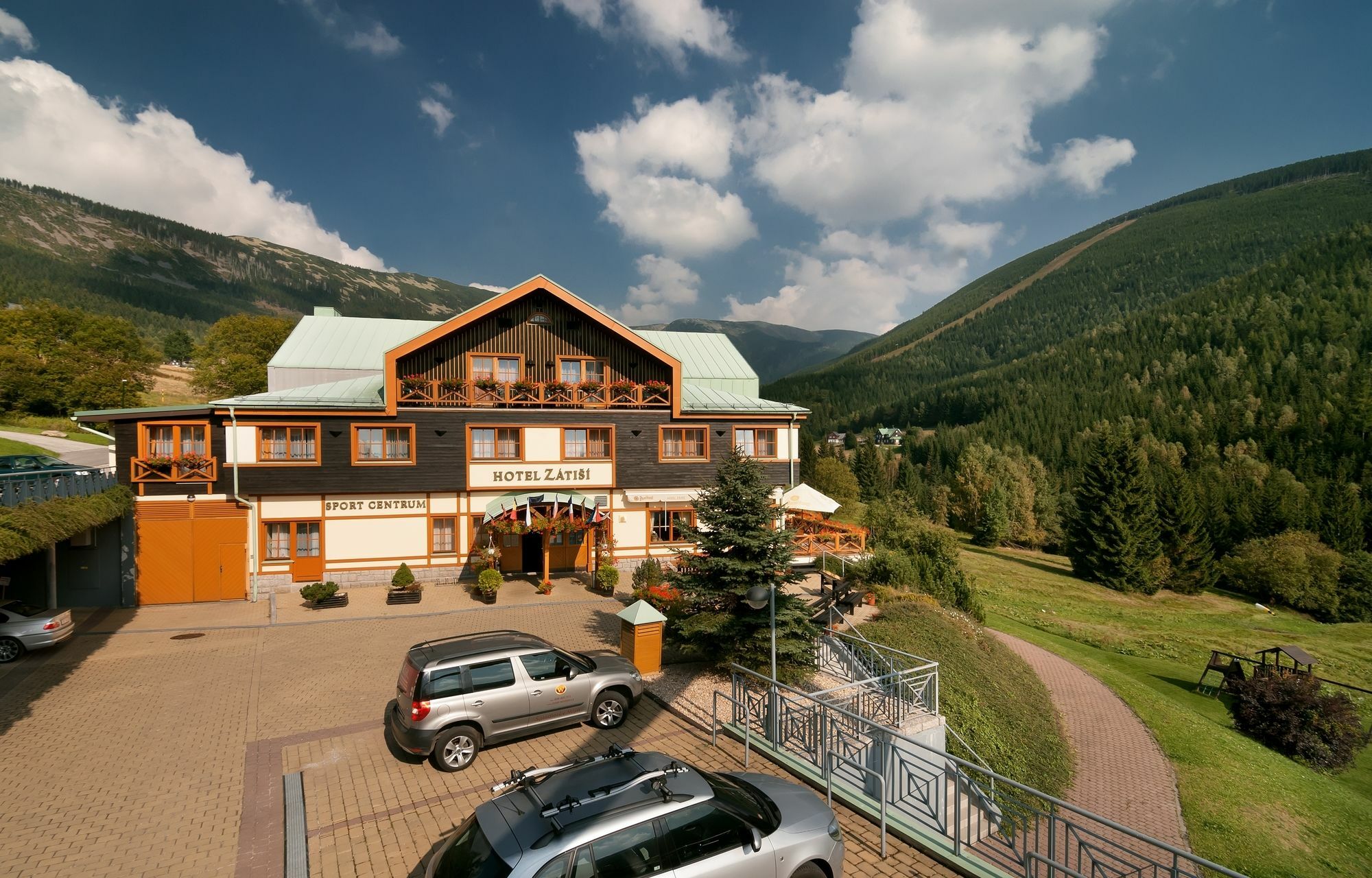 Hotel Zatisi ชปินด์เลอรูฟ มลิน ภายนอก รูปภาพ