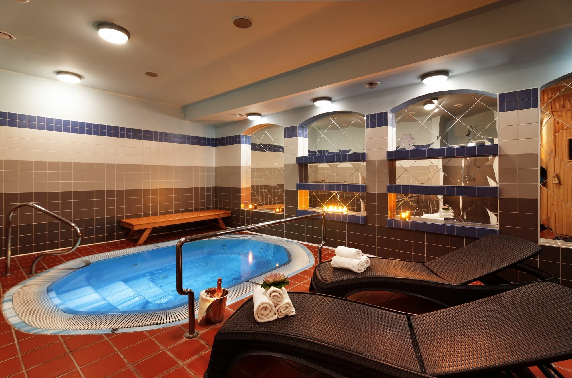 Hotel Zatisi ชปินด์เลอรูฟ มลิน ภายนอก รูปภาพ