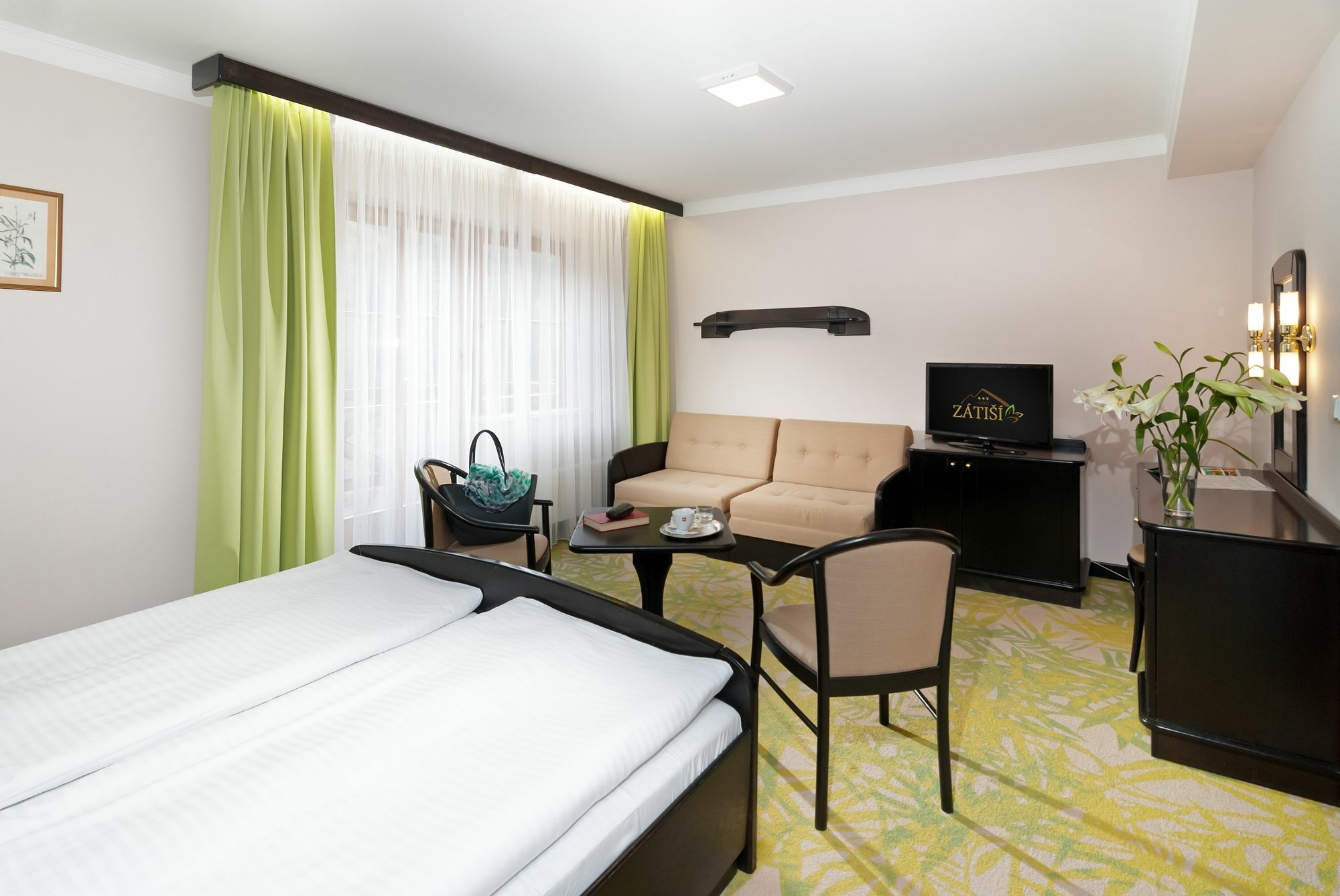 Hotel Zatisi ชปินด์เลอรูฟ มลิน ภายนอก รูปภาพ